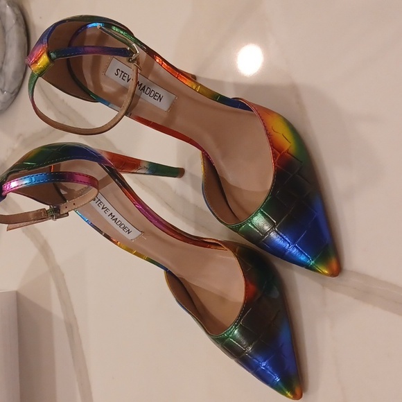 Steve Madden Alisha-R Metallic Rainbow LGBT Pump High Heel W/flaw PRIDE SZ 9 - Picture 8 of 16